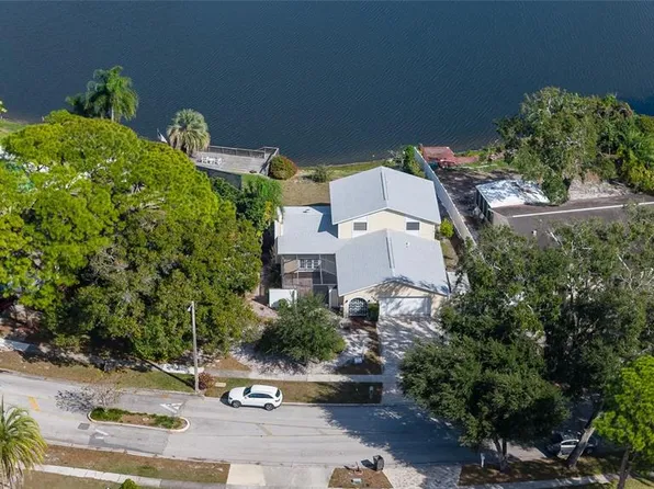 6809 Twelve Oaks Blvd, Tampa, FL 33634