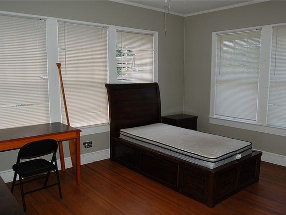 5th image of 2401 Homan Ave