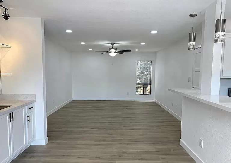 4950 N Miller Rd #136 — Photo 6