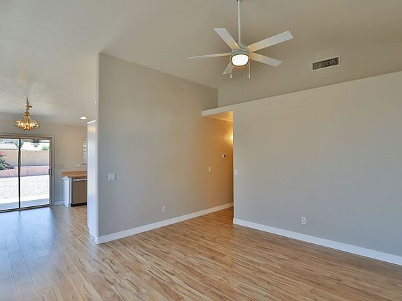 4th image of 30425 N Maple Chase Dr
