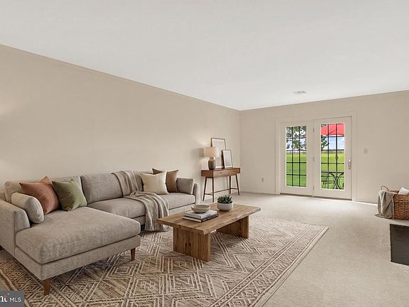 2nd image of 2228 Wexford Rd
