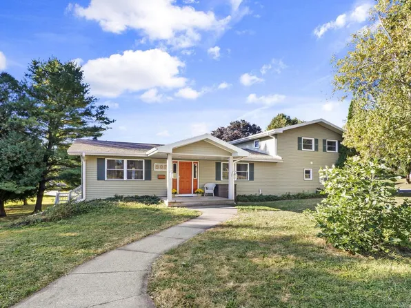 507 West Fountain Street, Dodgeville, WI 53533