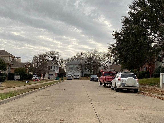 4th image of 1726 Creekpoint Dr
