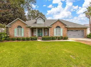 116 Hanging Moss Dr, Saint Simons Island, GA 31522