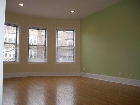 5th image of 6823 N Ashland Blvd #2