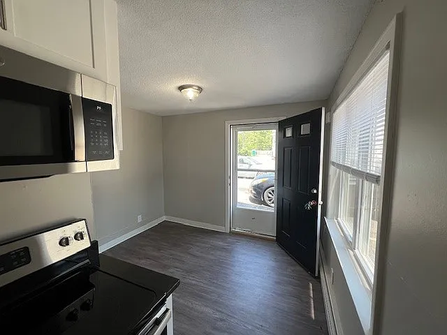 Yarmouth Pointe Apartment Homes — Photo 14