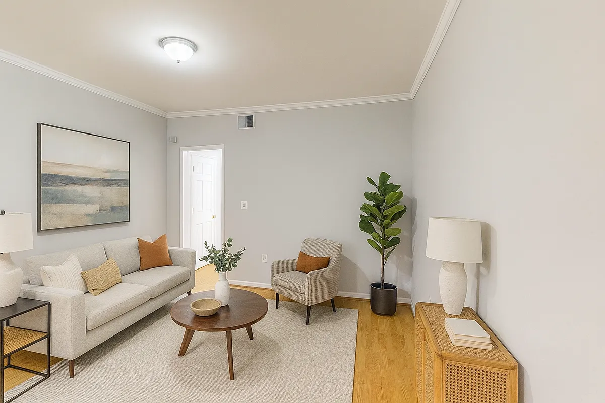 Building Photo - 1300 Orren St NE #1