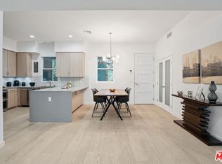 1746 Garfield Pl #202, Los Angeles, CA 90028