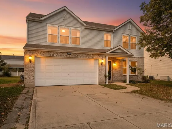 625 Fallen Timber Ln, Mascoutah, IL 62258