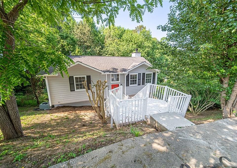 2nd image of 3745 Cherokee Overlook Dr