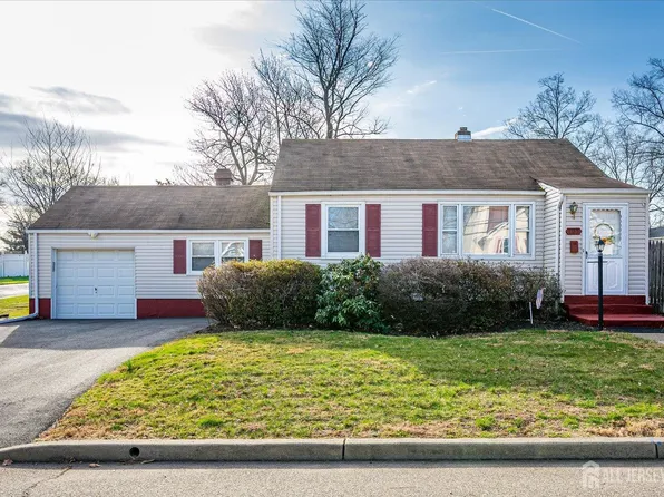 105 E Cliff Rd, Colonia, NJ 07067