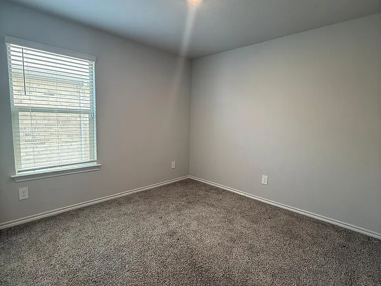 112 Piping Rock Dr — Photo 10