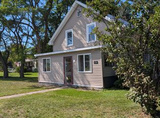 136 Pleasant St, Keeseville, NY 12944