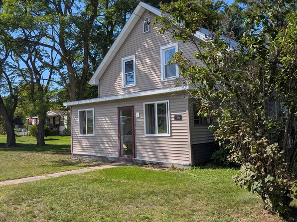 136 Pleasant St, Keeseville, NY 12944
