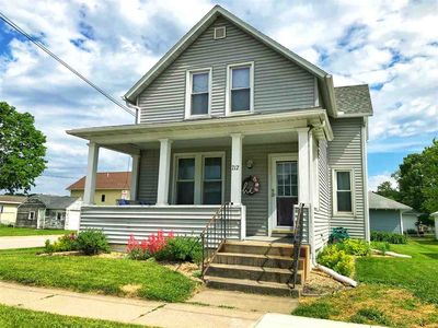 712 Heivly St, Decorah, IA, 52101