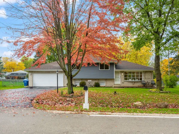 29W034 Forest Ave, West Chicago, IL 60185