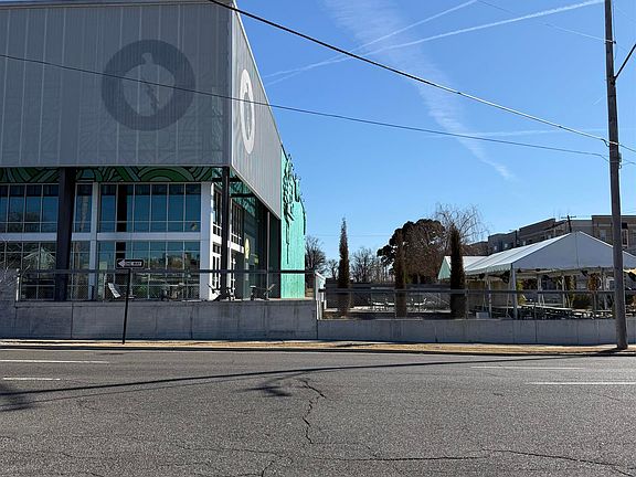 5th image of 399 S B B King Blvd