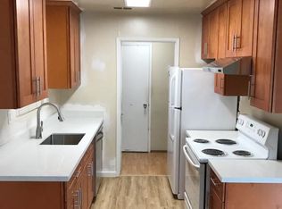 2 Cuesta Dr #8, Los Altos, CA 94022