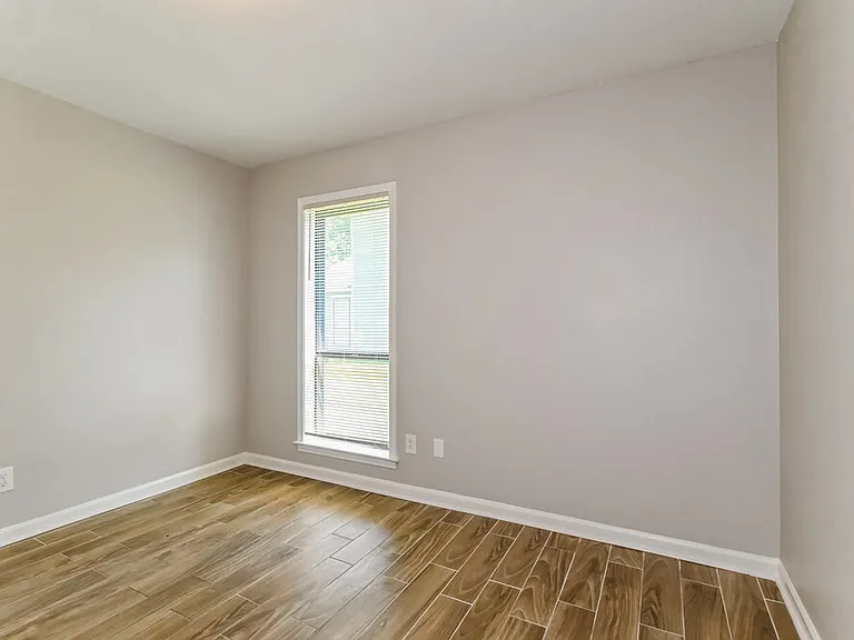 8182 Valley Ridge Trl — Photo 13