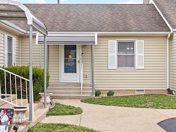 2nd image of 2921 Pawnee Dr