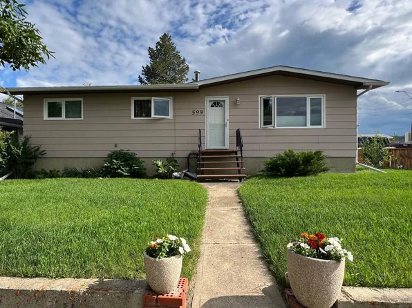 599 3rd Ave W, Drumheller, AB T0J 0Y3