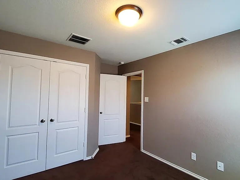 20223 Oak Panache — Photo 8