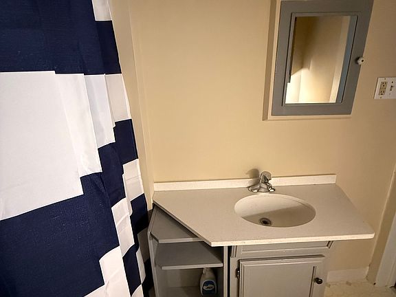 3rd image of 5108 2nd St