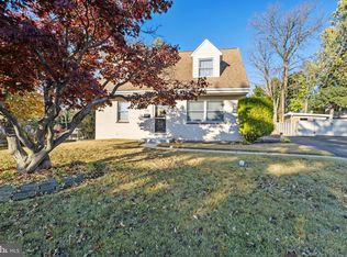 327 E Woodlyn Cir, Woodlyn, PA 19094