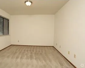 Robinwood Apts - 2855 - Unit 4 — Photo 3