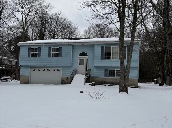 1216 Thunder Dr, Pocono Summit, PA 18346
