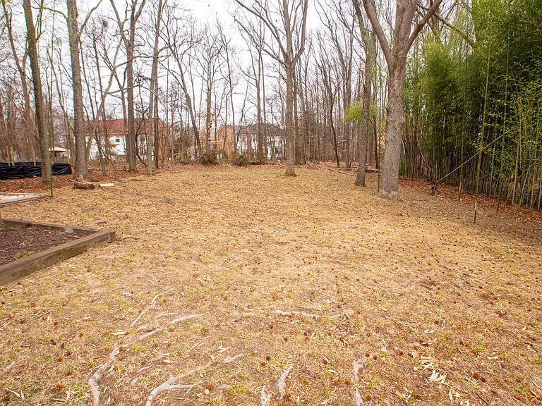 11 Arthur Dr W — Photo 30