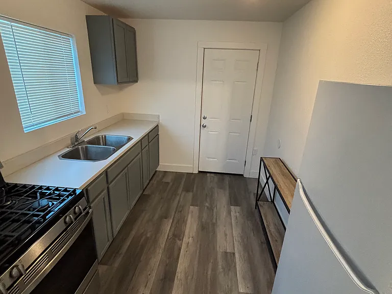 403 Stockton St — Photo 6
