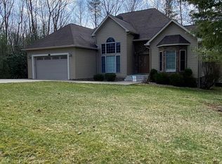 143 Glen Planters Ln, Daniels, WV 25832