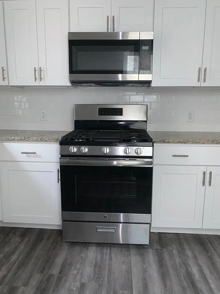 3 bed, 1134 sqft, $1,350 — Photo 1