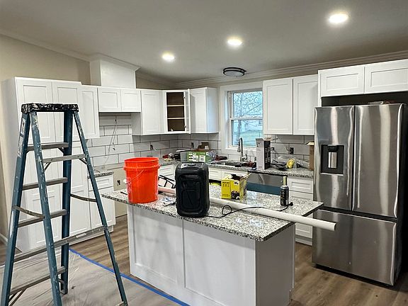 5th image of 4613 S Edwards Cir