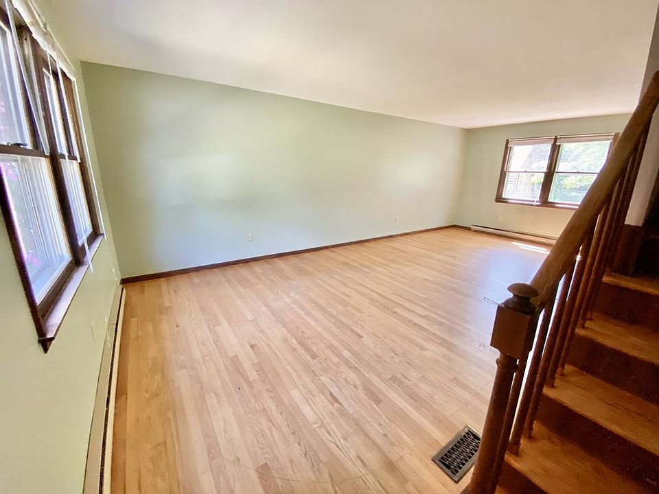 73 Rocky Hill Rd, Hadley, MA 01035 Zillow