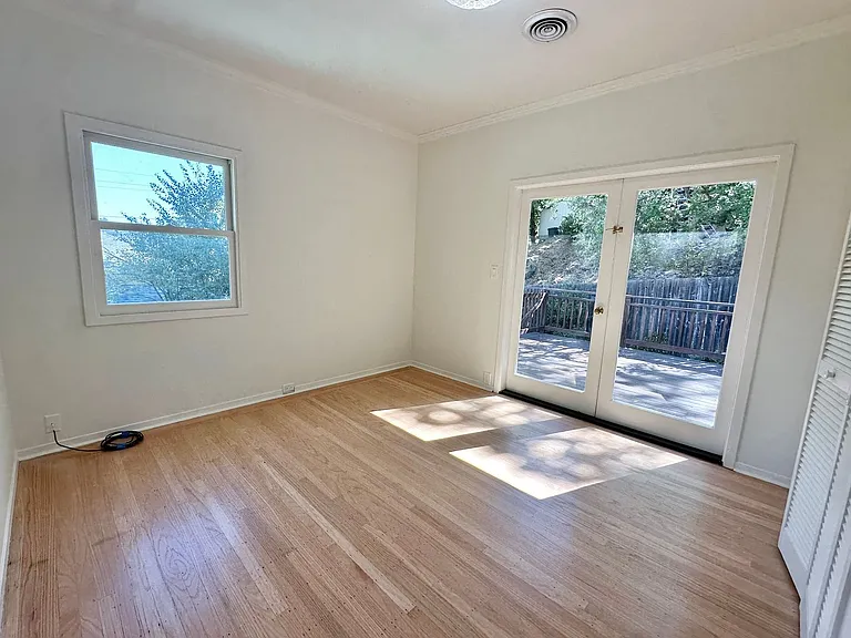 9 Bungalow Ave — Photo 17