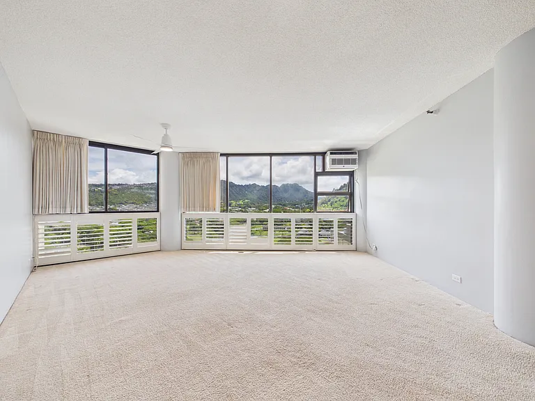2101 Nuuanu Ave #I1806 — Photo 32