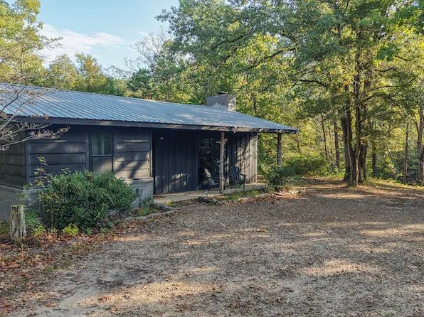 223 Mills Ln, Mena, AR 71953