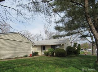 264B Crosse Dr, Monroe Township, NJ 08831