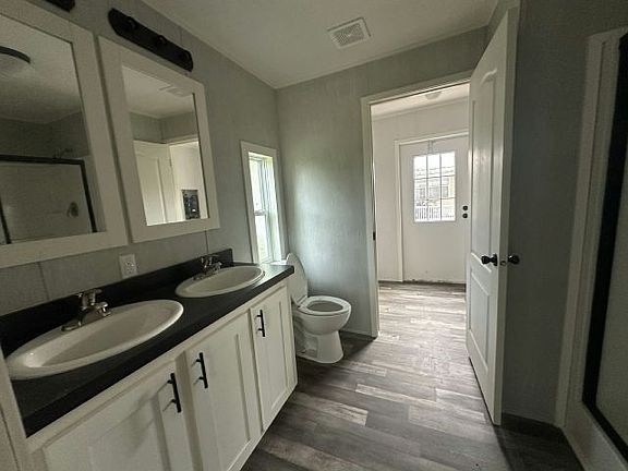 5th image of 1557 Coldwell St #73