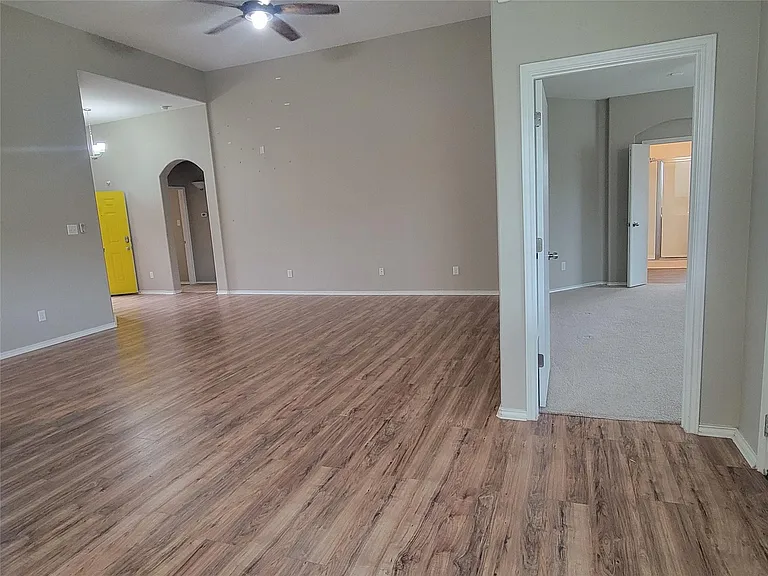 5426 Floral Valley Ln — Photo 7