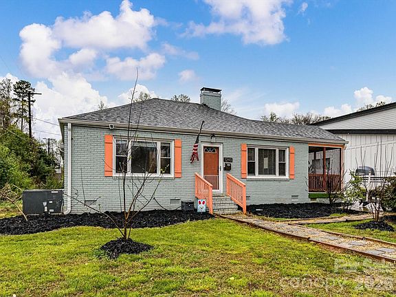 2nd image of 1240 Skyview Rd