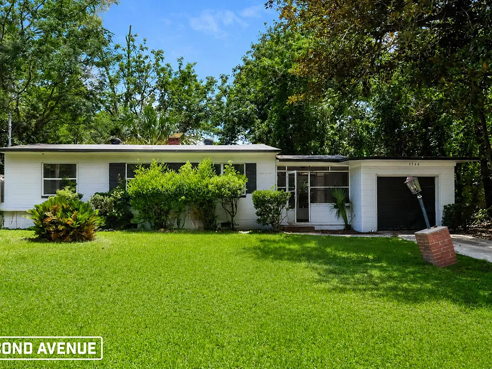 1544 Breton Rd
