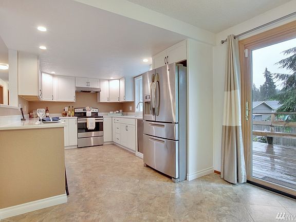 4th image of 2204 28th Ave SE