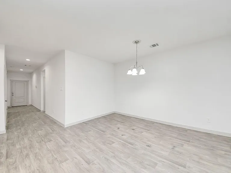 7803 Golden Rubia Ln — Photo 32