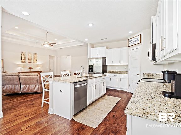 5th image of 1331 Selby Phillips Dr