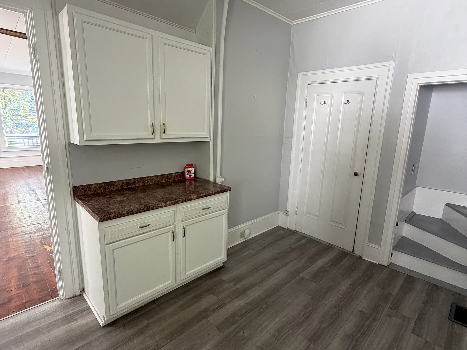 135 W Seneca Street — Photo 3