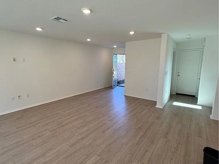 14001 Carina St — Photo 4