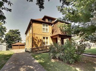 1309 N 5th St, Quincy, IL 62301
